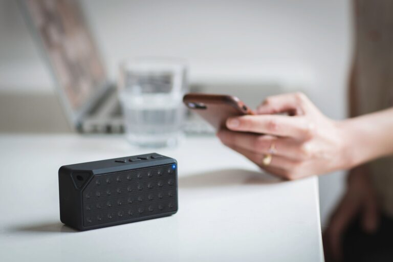 The Sonos Doctor: Diagnose Your Sonos Problem Wireless speaker with smartphone for troubleshooting